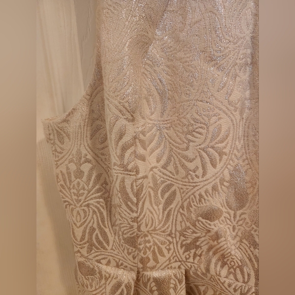 Gianni Bini -- White Brocade Cocktail Dress - Picture 10 of 12